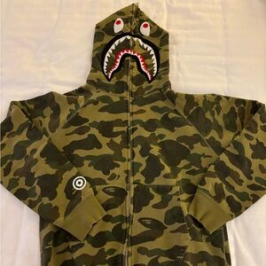 Men’s Bape Green camo full zip shark hoodie size L